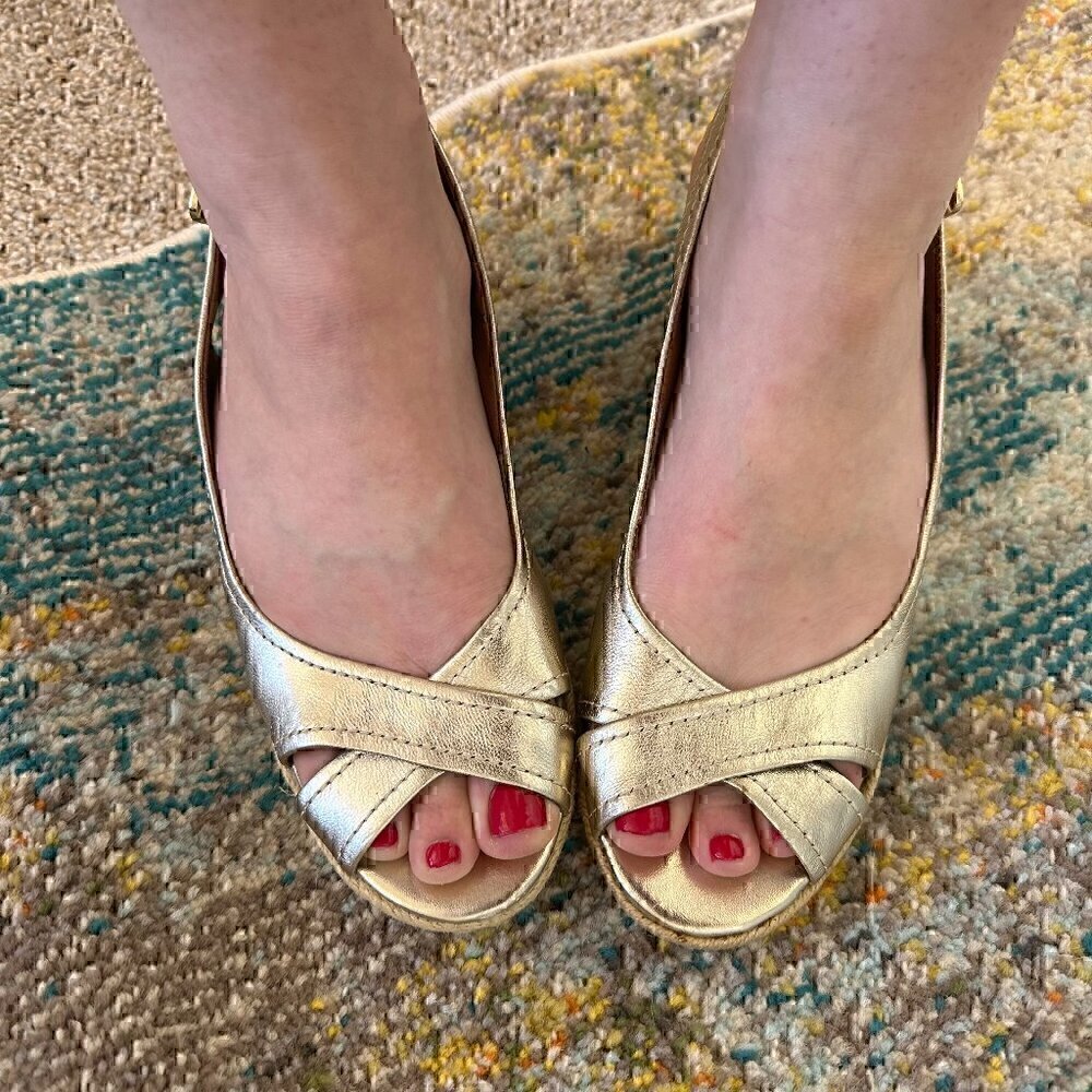 Franco Sarto LEATHER gold peep toe wedge sandals women size 8.5 M - Picture 1 of 7
